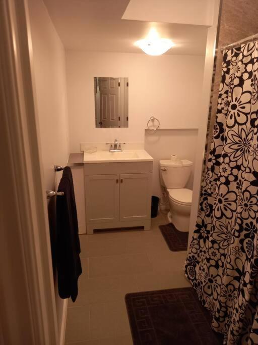 Adorable Private Suite In Ajax, Unique 2 Story Eksteriør billede