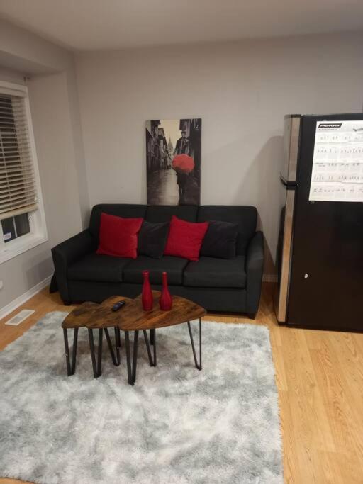 Adorable Private Suite In Ajax, Unique 2 Story Eksteriør billede